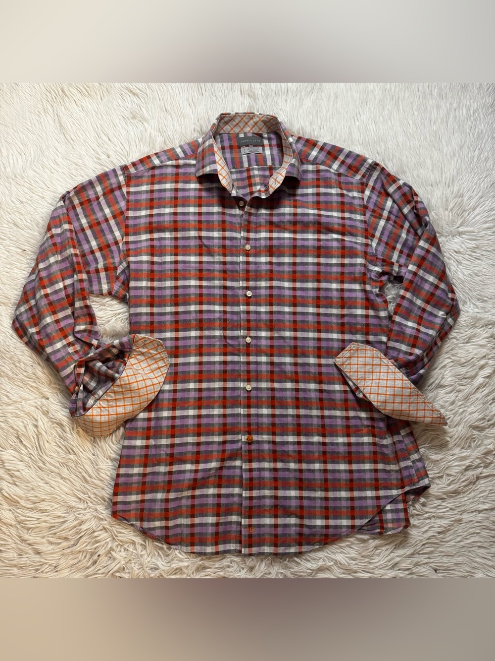 Thomas Dean Flip Cuff Shirt Size Large
100% Cotton Mens